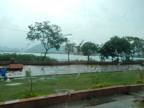 ２０１９年９月ゴールデントライアングル インド 大変 ピンクシティーが水浸し いつかは 世界あっちこっちで ふれあい街歩き