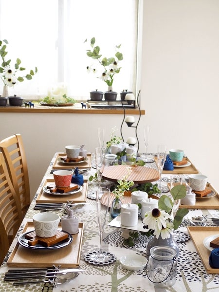 北欧風テーブルコーディネートとリンゴンベリーのドリンク ヘルシーなおもてなし料理教室 A Table ア ターブル