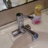 洗面化粧台の水栓　取替工事の画像