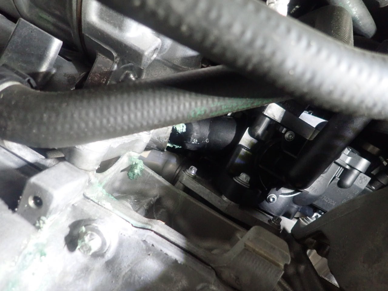トラブル修理-BMW 740i(G11)冷却水が減るから時々補充している