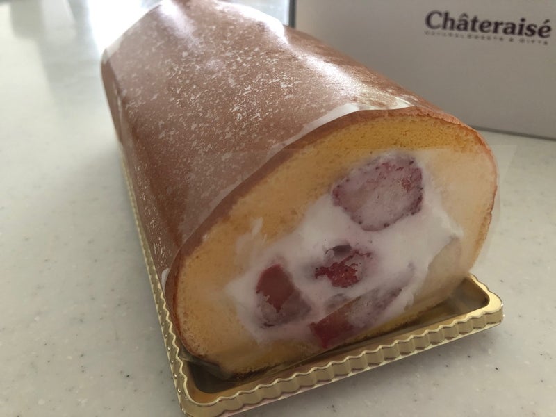 シャトレーゼ 夏苺のロールケーキ Sarienonのブログ