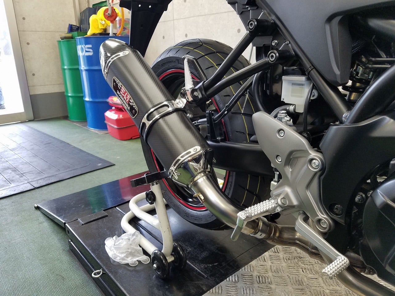 SV650、ヨシムラマフラー「R-77J サイクロン」お取り付け！のお話 