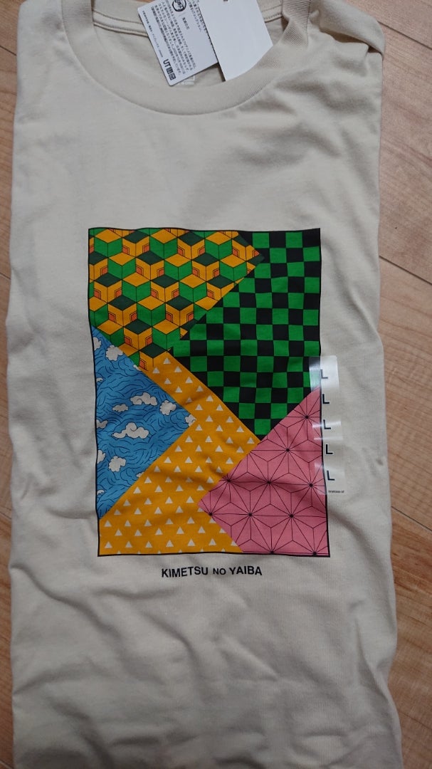 鬼滅の刃 キャナルシティのuniqloで鬼滅の刃tシャツを買う2 ダメダメまぜパパと2人の子どもの成長ブログ