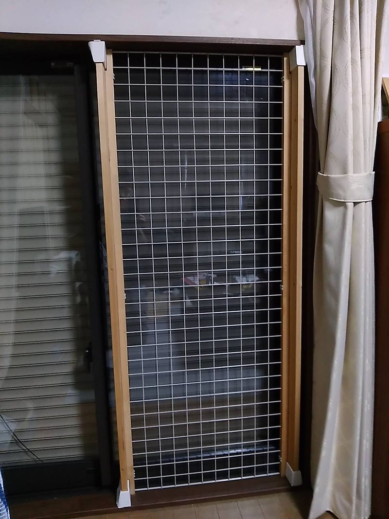 猫の脱走防止柵をdiyで作った 1 6 玄関編 Greensonicの迷子猫探し 保護までのブログ 脱走防止柵の作り方 保護活動など