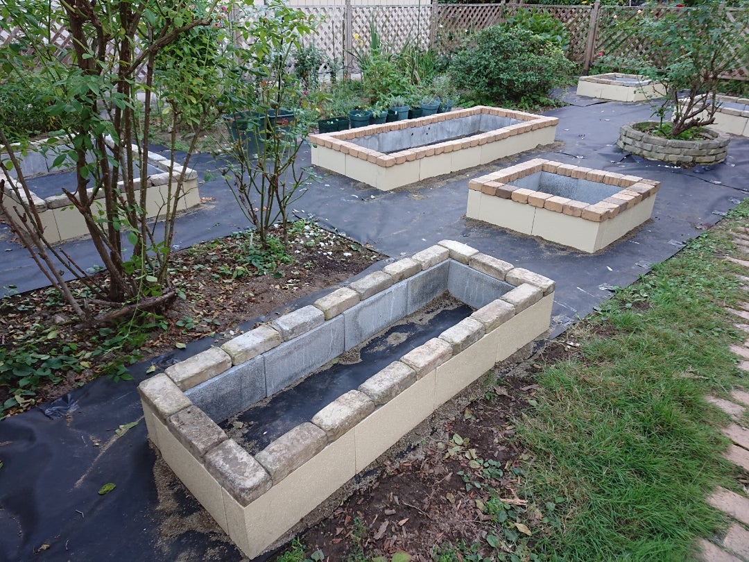 DIYで簡単！短時間！ローコスト！ブロックの花壇作り✨ | elish garden