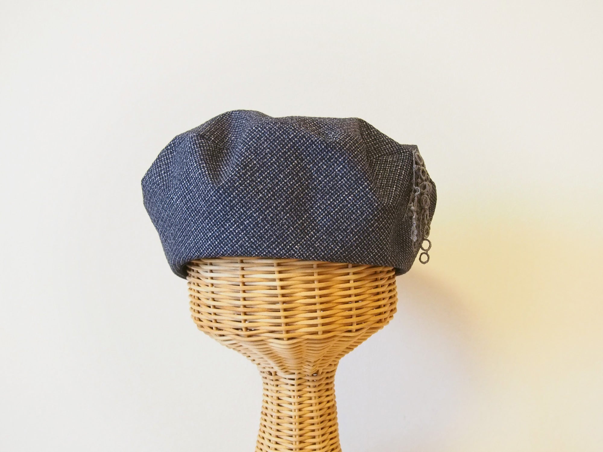 ハンドメイド美術館 アートから生まれるベレー帽のキットご紹介