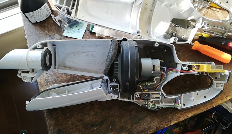 マキタのクリーナー掃除機モーター交換(2,000円で修理) | いきすぎたDIY【ヴィンテージギターとDIY】