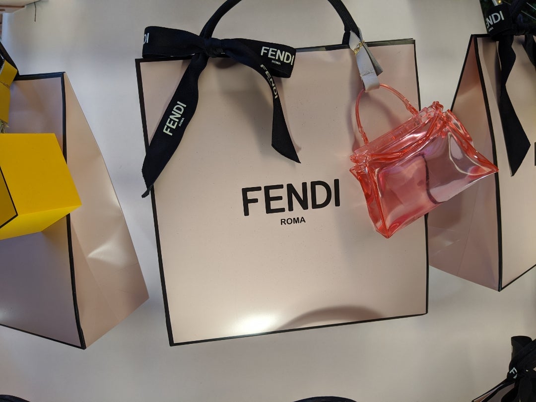 セール特価 FENDI カフェ マスクケース 紙袋