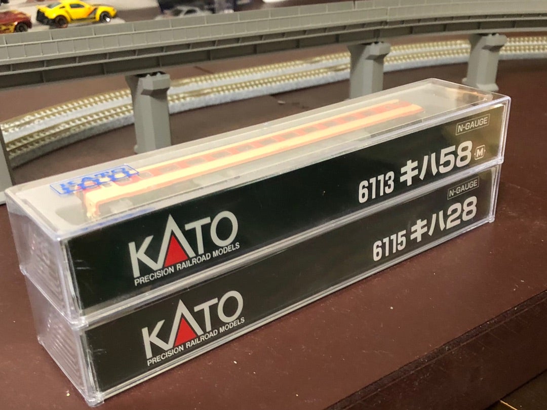 KATO 10-1600 “キハ58系（パノラミックウインドウ）4両セット”入線