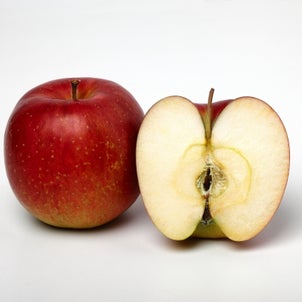 りんごの皮って食べますか？の画像