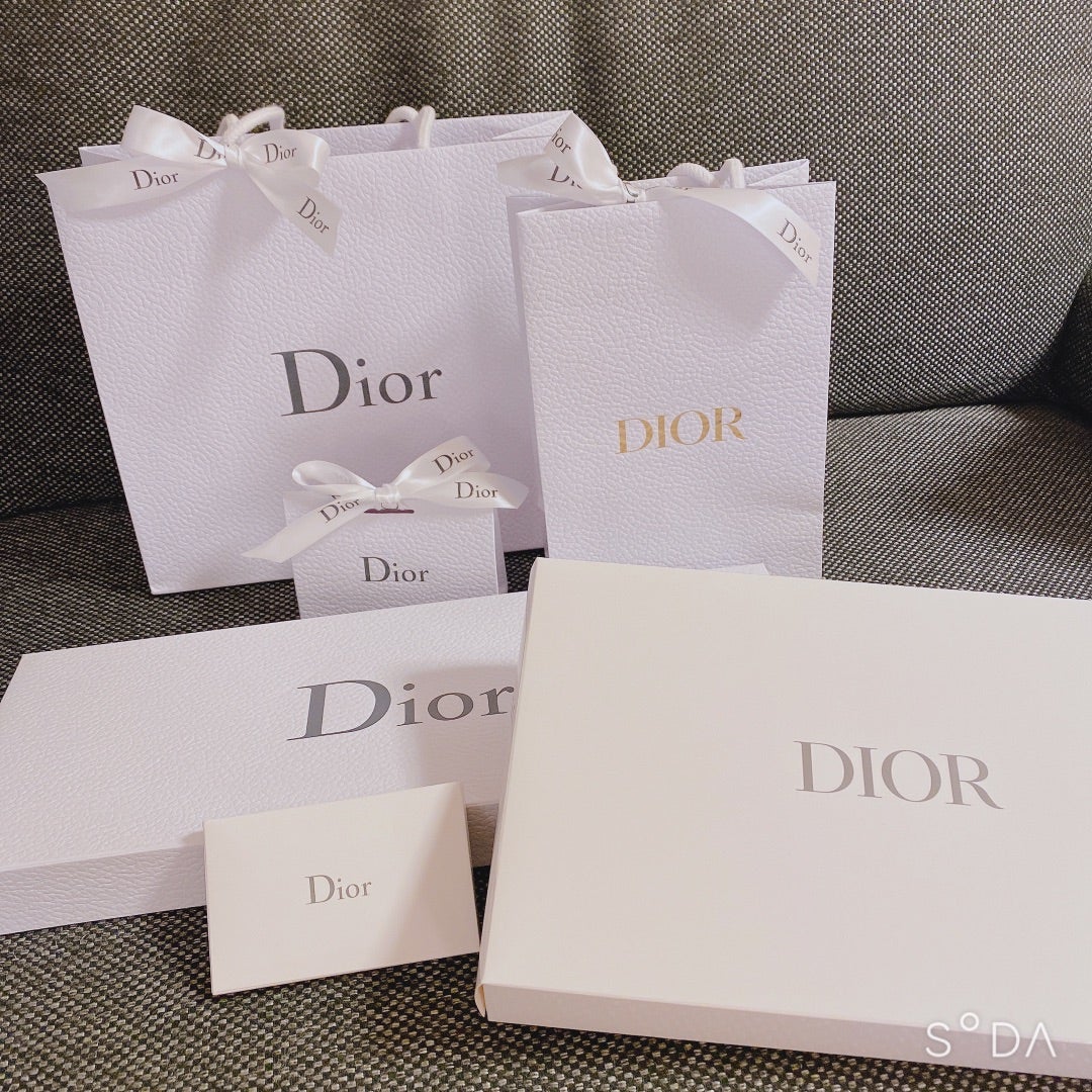 ノベルティいっぱいいただきました”Dior限定品と先行販売品 届き 