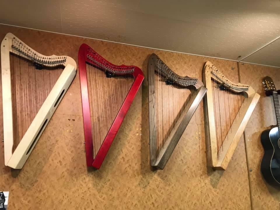 １８～２６弦の小型ハープの重さについて | 大阪・奈良 ヴォイス 