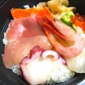 コロナ禍のワンコインテイクアウトお弁当！①海鮮丼(^O^)