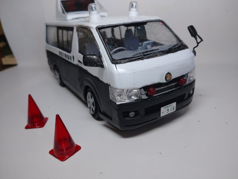 市場 アオシマ 24 TRH200V プラモデル ハイエース 交通事故処理車 1 トヨタ