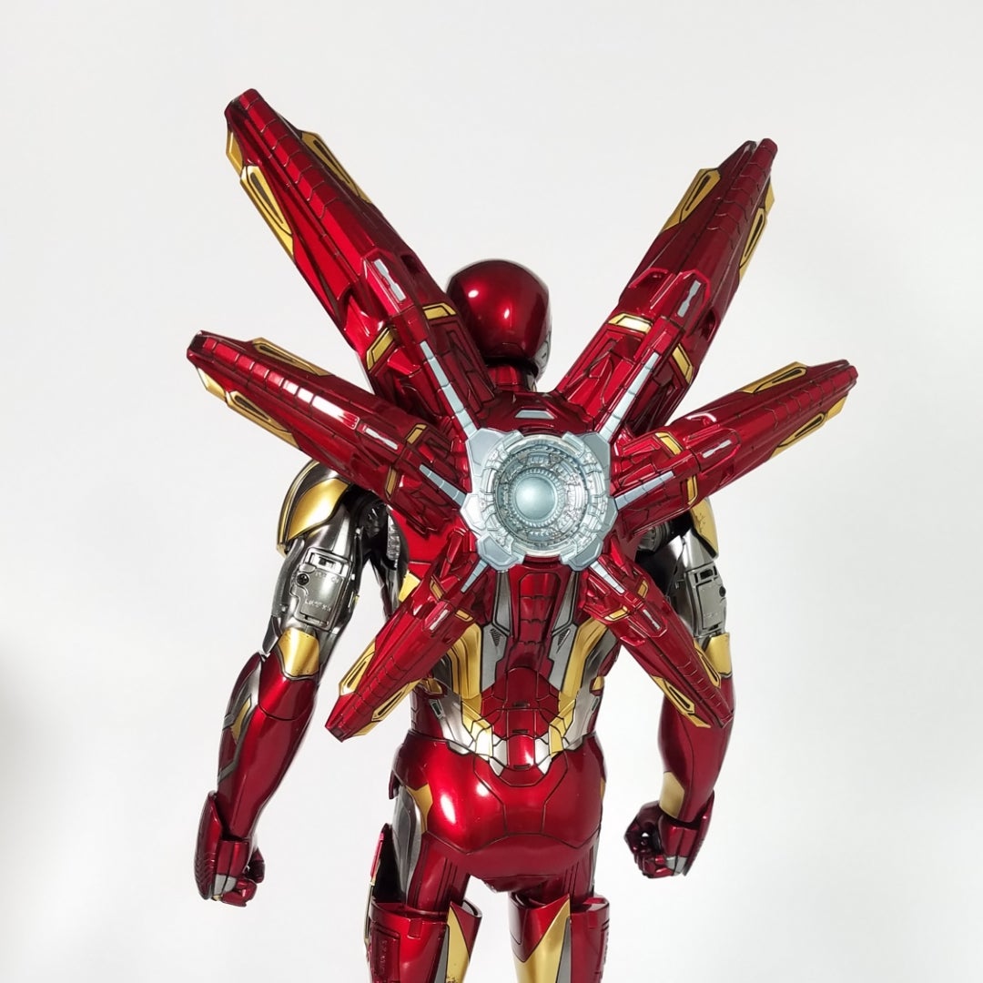 ホットトイズ アイアンマン マーク85 レビュー② | Cineastの ホットトイズ アイアンマン マーク85 レビュー② | Cineastの