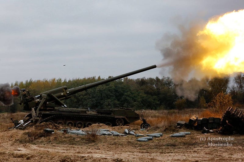 戦車兵のブログロシアの砲兵2S7ピオン 世界最大の自走砲203mm 自走カノン砲