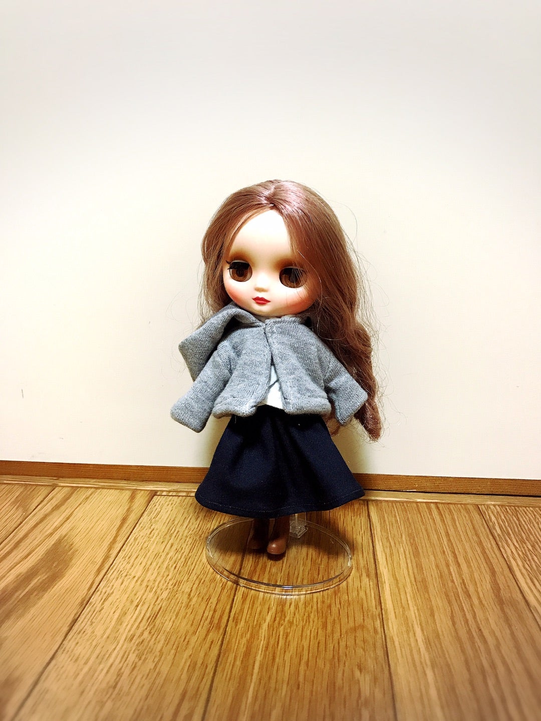 在庫処分大特価!!】 ドール用スタンドA 4個セット 人形 プライズ リカちゃん人形 バービー人形