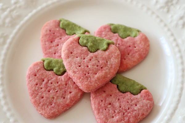超ラブリー♡着色料を使わずにピンク色♪いちごのクッキー。 | 雑穀