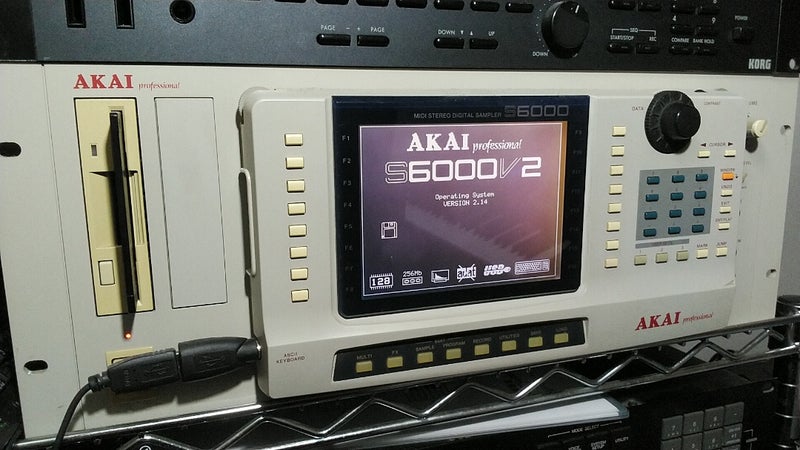 AKAI S6000V2