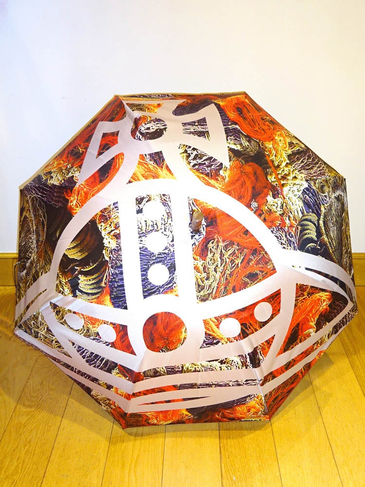 Vivienne Westwood ネット＆ORB柄 一枚張り傘 ￥14,300（税込 