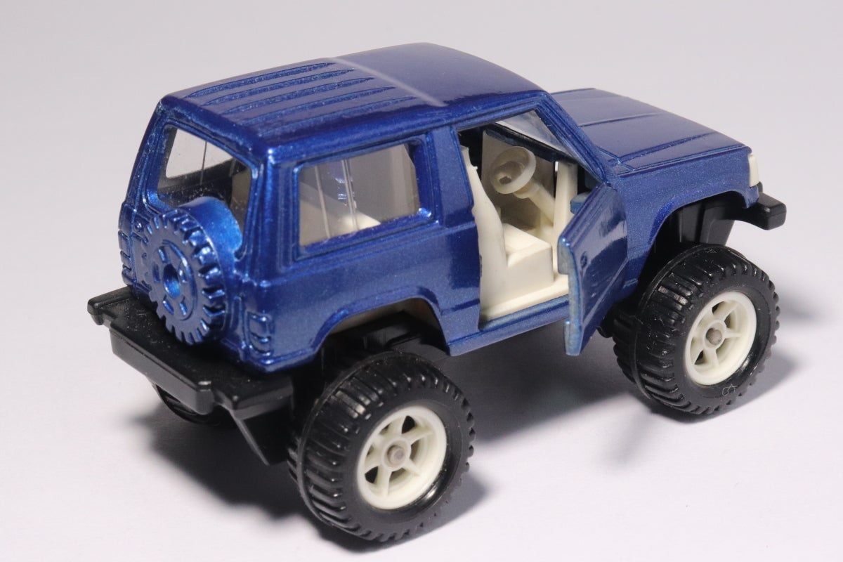 トミカ ビッグタイヤシリーズ 三菱ジープ H-J56-