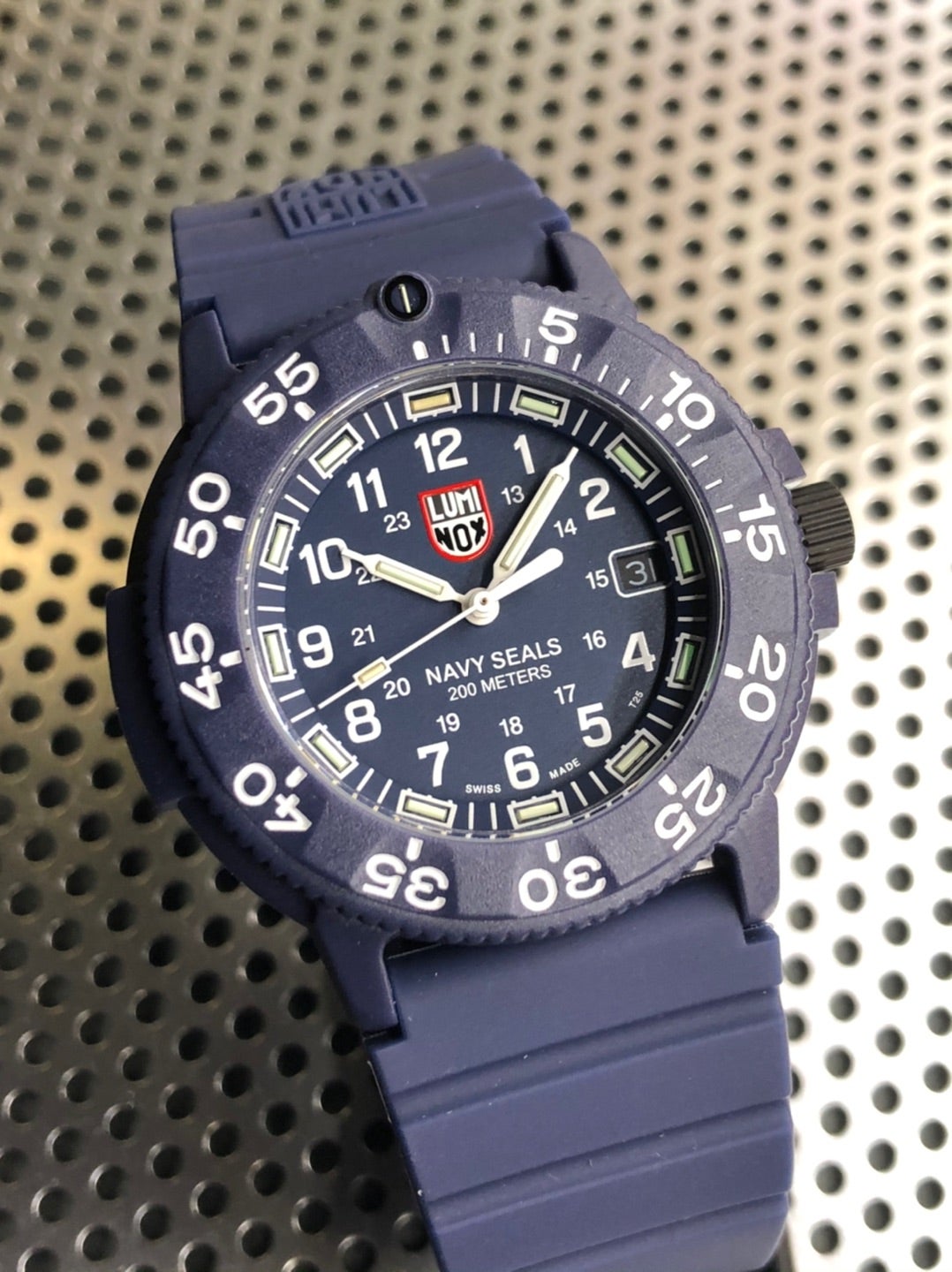 ジャパンブルー』で統一された日本限定モデル登場! | Luminox BLOG