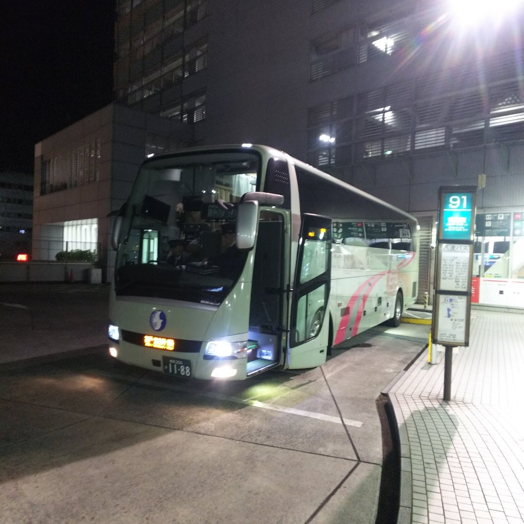 神姫バスの6130号車(三菱ふそう車)による、プリンセスロード号in