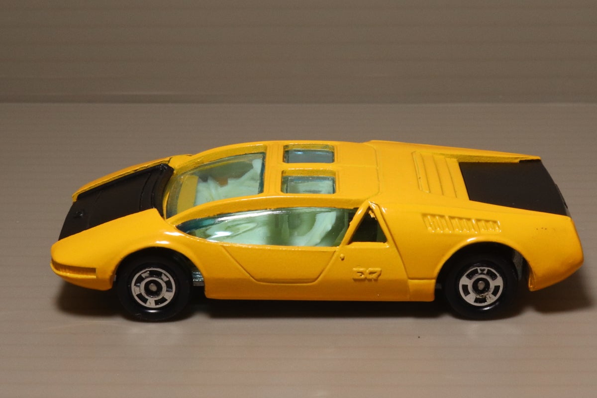 トミカ】50年前の近未来志向コンセプトカー「トヨタ EX7 トミカ】50年前の近未来志向コンセプトカー「トヨタ EX7