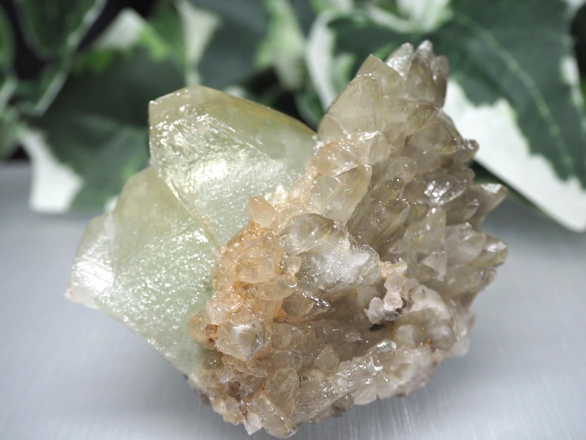 希少なグリーンカルサイト結晶原石 | 天然石とパワーストーンの 