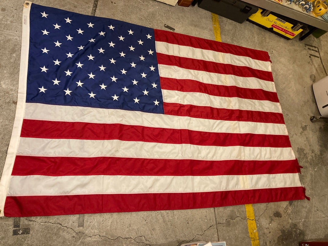 ビンテージのアメリカ星条旗USAフラッグ☆インテリアやガレージ