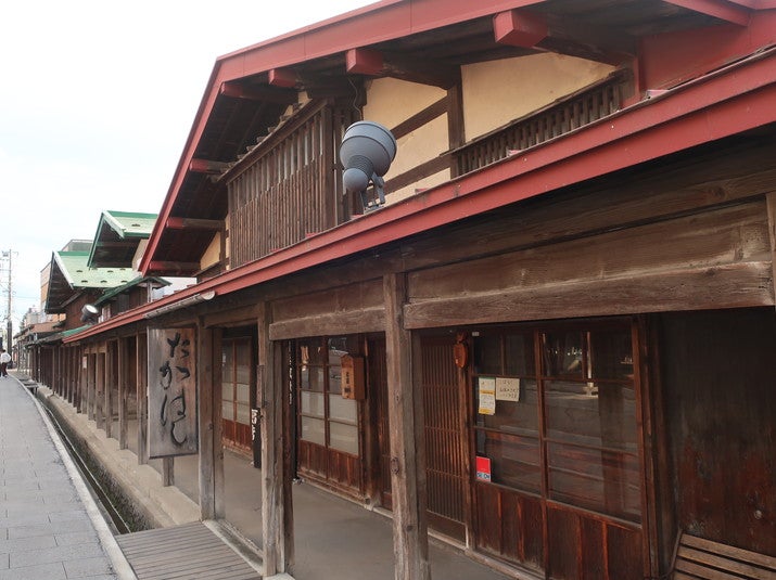 こみせ』・・・それは青森県黒石市に現存する重要伝統的建造物群保存 