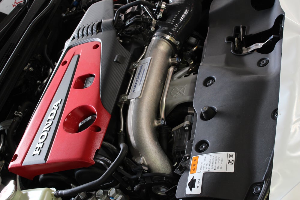 CIVIC FK8後期型にイヴェンチュリ製カーボンターボパワーチューブ