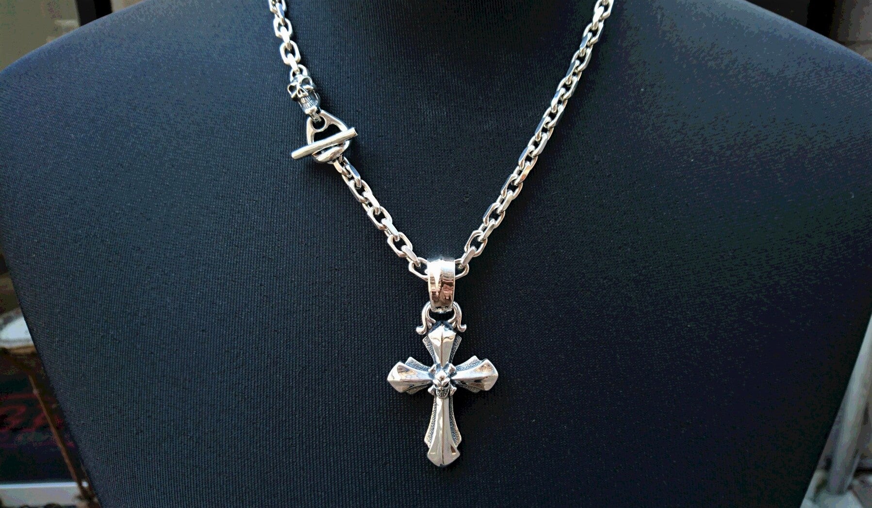 BWL / 2005 CROSS w/SKULL & CROSS BONES PENDANT | BILL WALL LEATHER