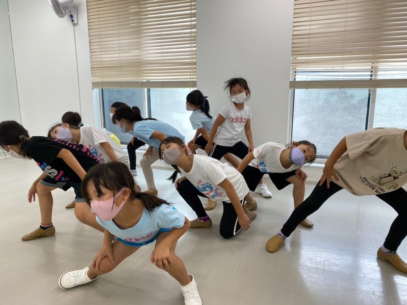 かっこいいポーズができるかどうか 土曜2年生クラス 北名古屋市チアダンス Rinoキッズスクールblog
