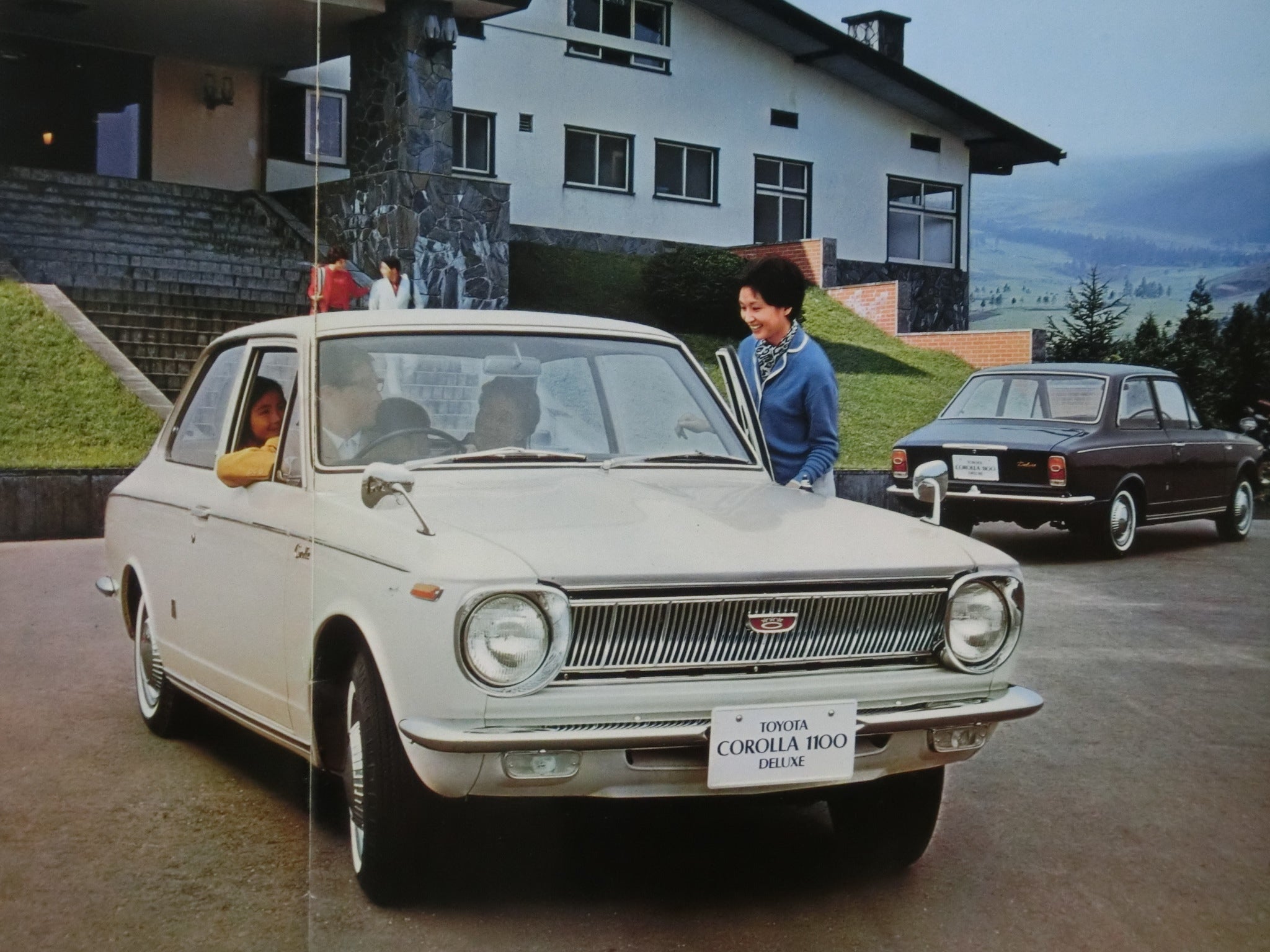 ☆1966年米澤玩具ヨネザワ初代トヨタカローラ1100 ～ ブリキ自動車 