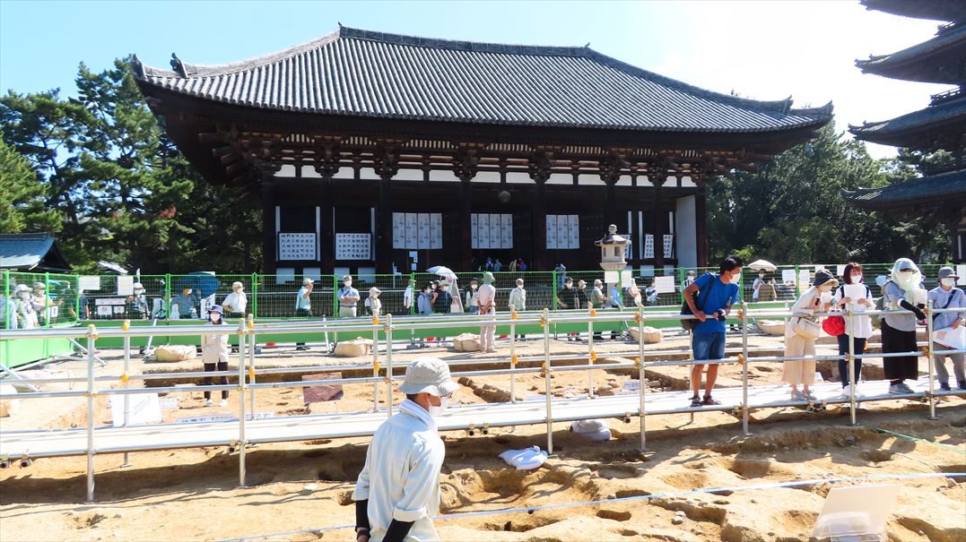 興福寺さんの発掘調査現地説明会～東金堂院の門と回廊（2021.10.9