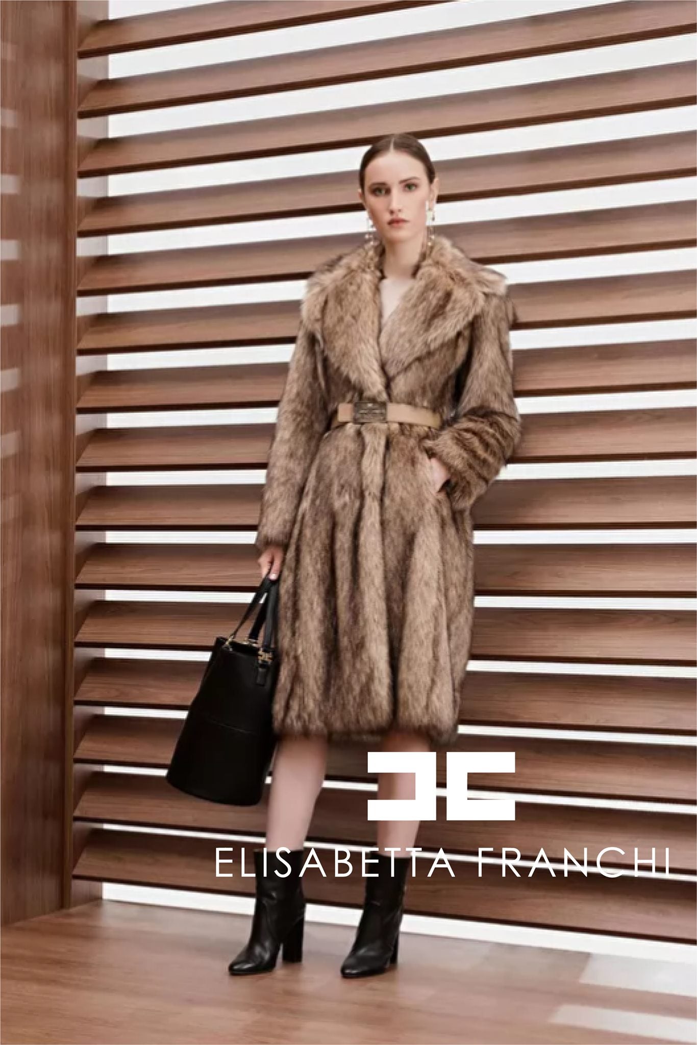 ◇ELISABETTA FRANCHI(エリザベッタ フランキ)◇コートが入荷しま