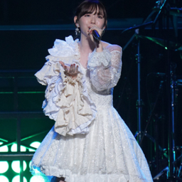画像 鈴木愛理LIVE 2021～26/27～＠日本武道館 の記事より 3つ目