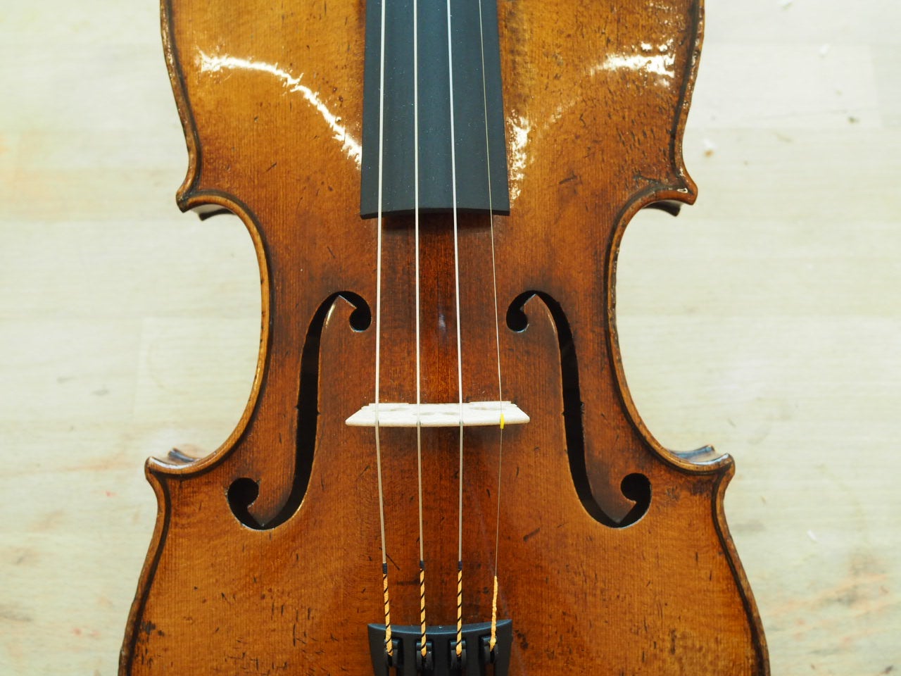 ドイツの量産楽器とマイスターの楽器の違いについて | ヴァイオリン 