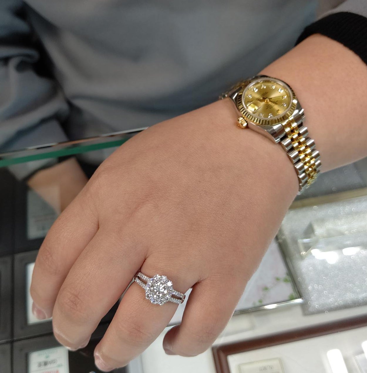 ご結婚５周年記念にダイヤモンドリング！ | ダイヤモンド輸入卸販売 