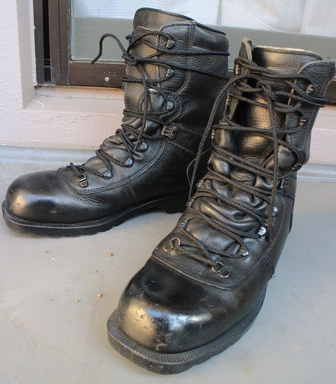注目ブランドのギフト 半長靴 戦人 26cm 美品 自衛隊戦闘靴 個人装備 - raffles.mn