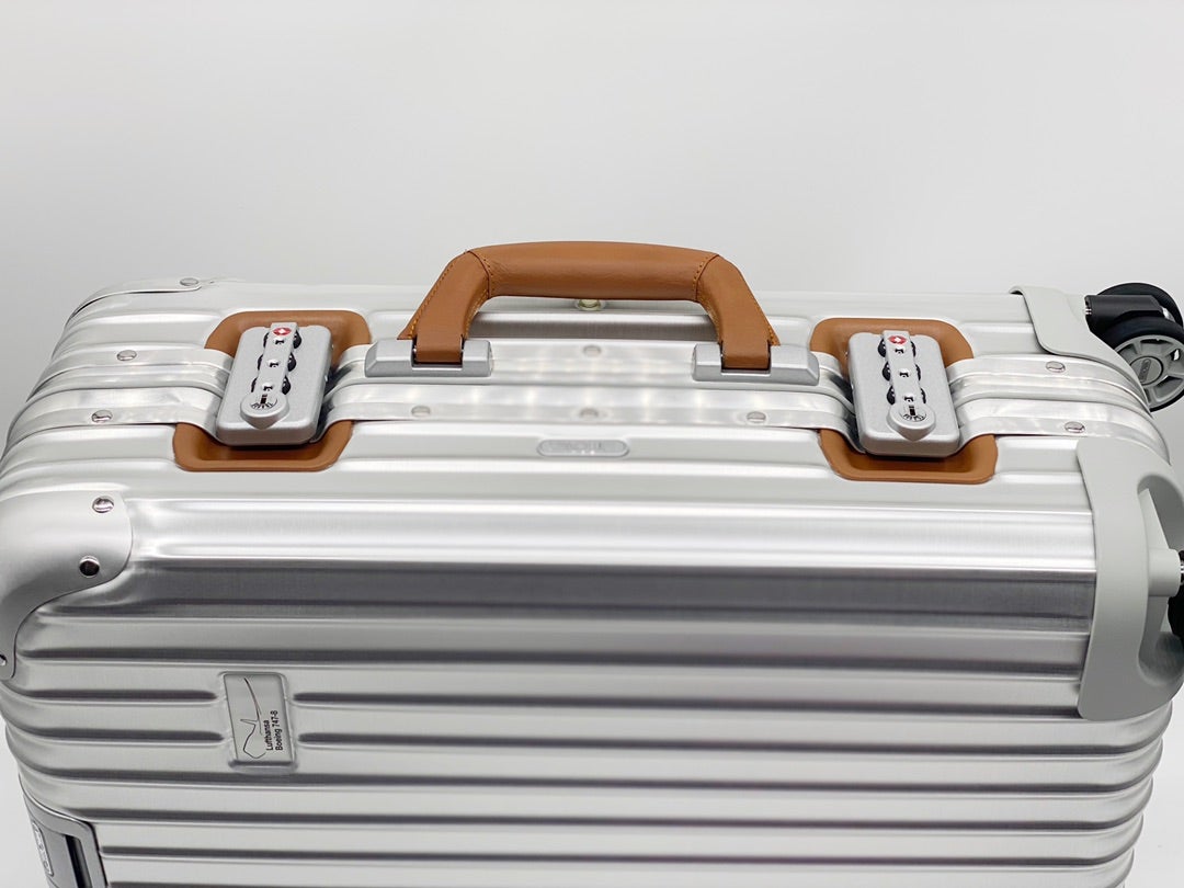 ボーイング747-8コレクション CABIN TROLLEY 36L 4輪 [1749156 ボーイング747-8コレクション CABIN TROLLEY 36L 4輪 [1749156
