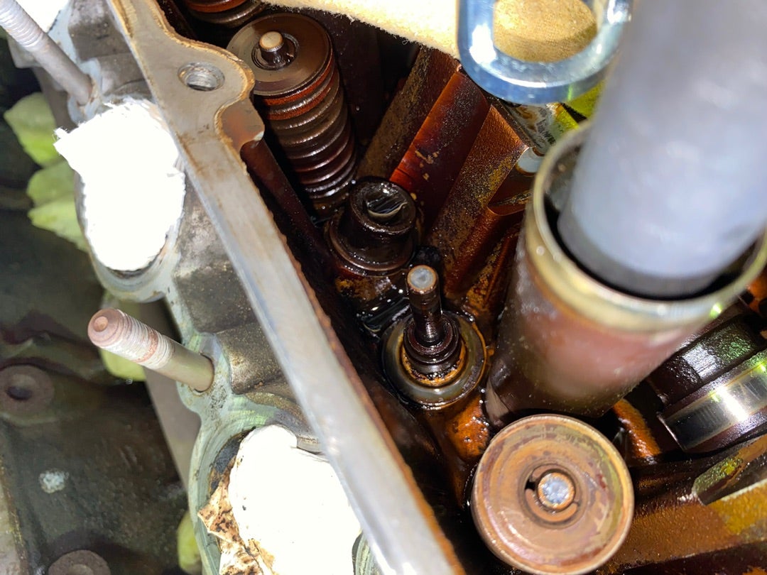 デリカ・スペースギア、オイル漏れ修理 | 近藤自動車整備工場のブログ
