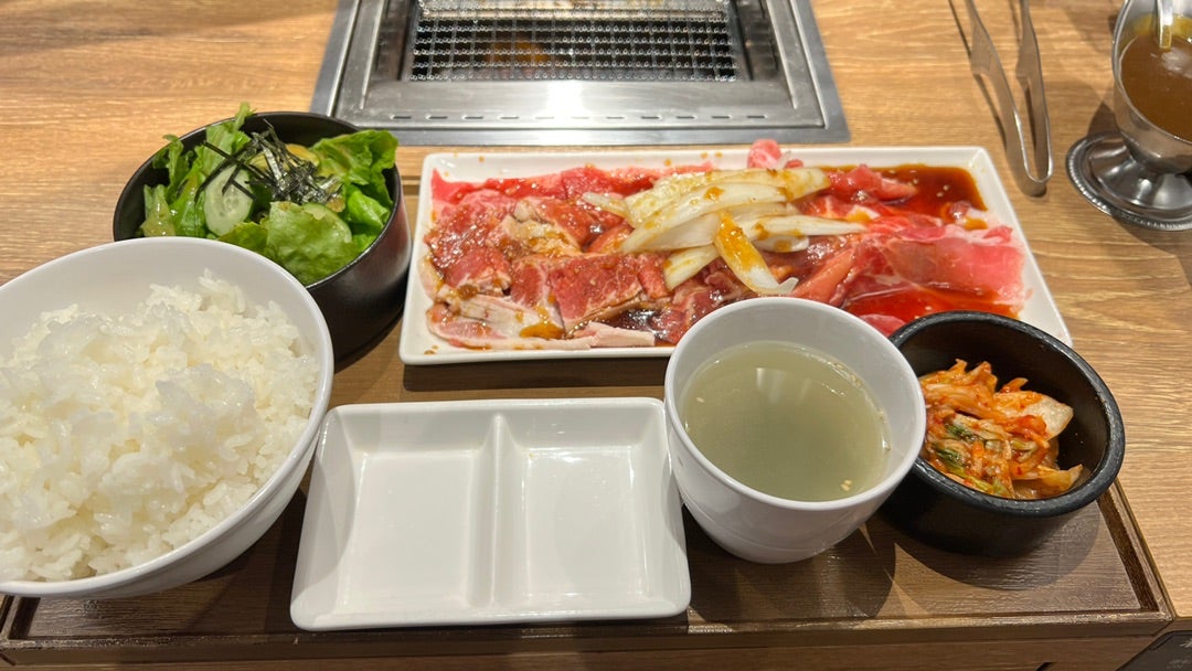 【焼肉ライク(秋葉原)/上ロース&匠カルビ定食＋ちょい足しカレー】の記事画像
