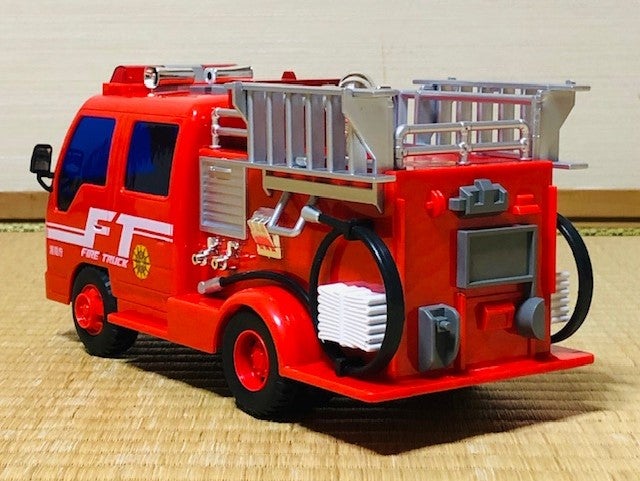 西松屋版リアルサウンド消防車 比較 | 会田整のブログ