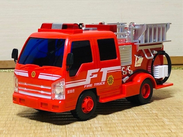 西松屋版リアルサウンド消防車 比較 | 会田整のブログ