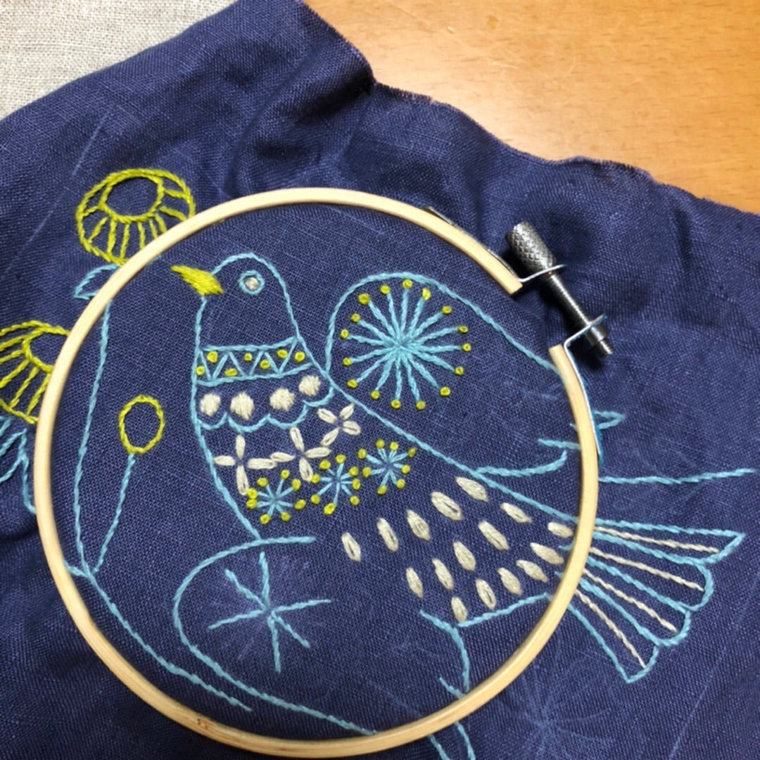 青い鳥の刺繍２作目 | ことりがたり