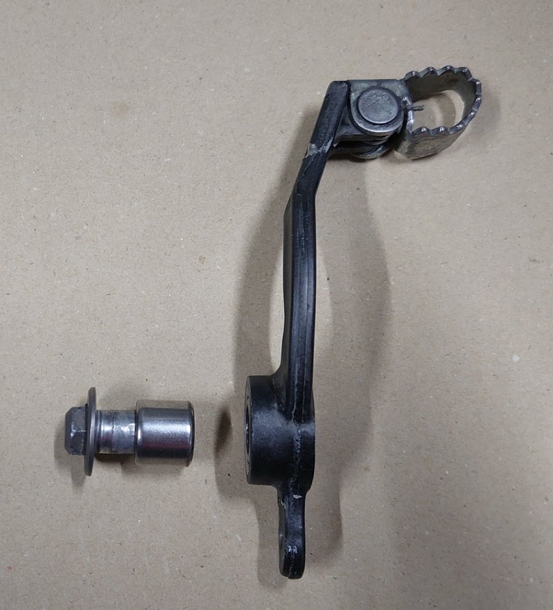 ブレーキペダルのガタつき修理 | monty221のブログ