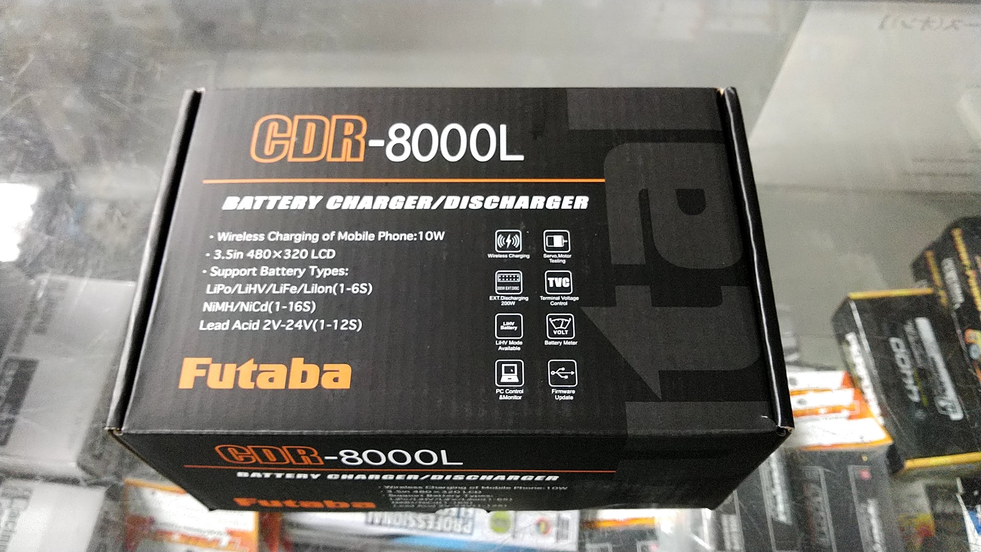 超可爱 FUTABA AC DC入力対応 600W MAX16A デュアル バランス充電器 