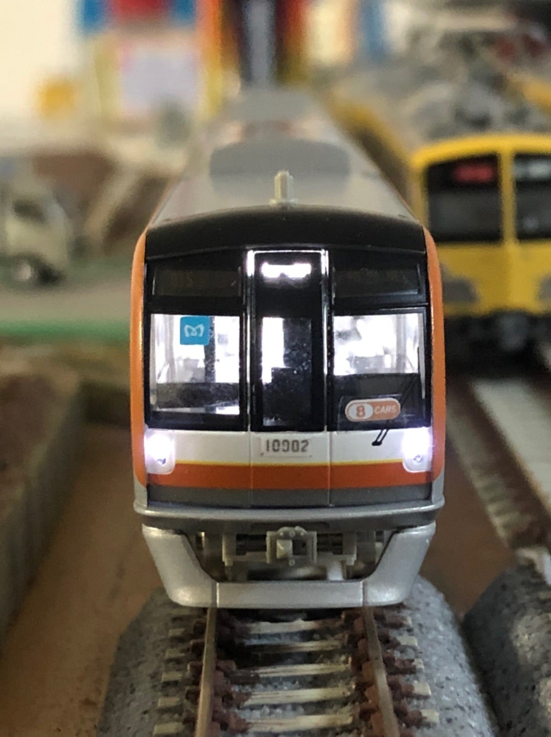 鉄道模型】東京メトロ10000系8両編成入線 | kiyoseの車両基地